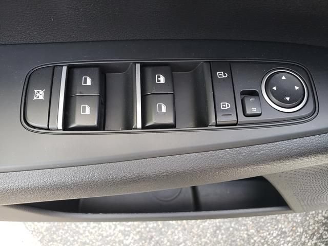 Used 2023 Kia Forte LXS FWD image 19
