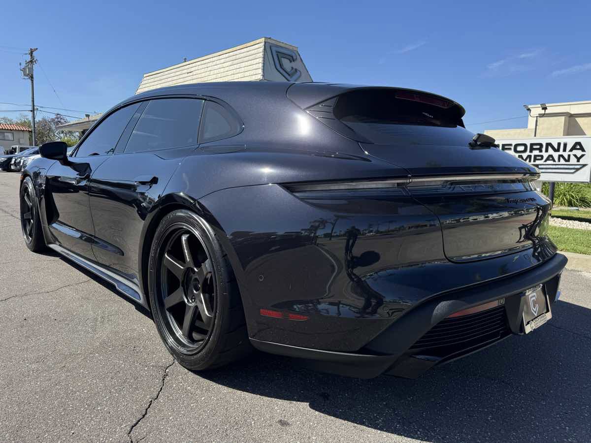 Used 2023 Porsche Taycan GTS AWD/4WD image 4