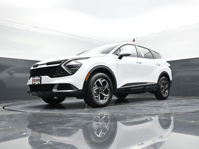 Used 2025 Kia Sportage LX image 45