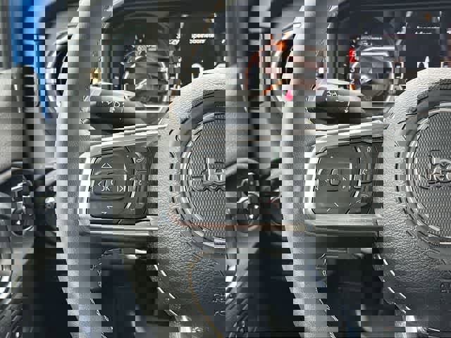 Used 2024 Jeep Wrangler Sahara w/ Technology Group image 8