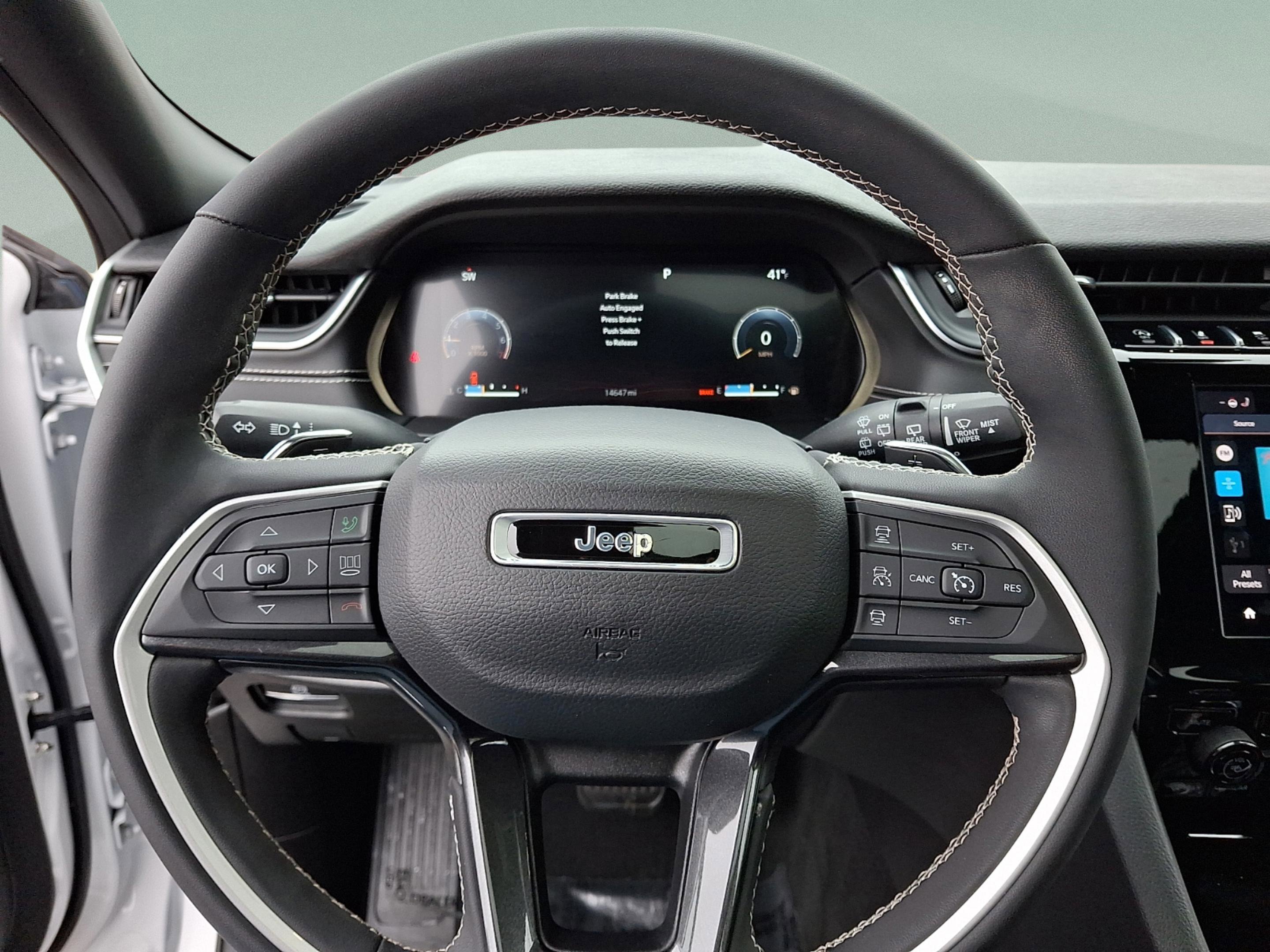 Certified 2023 Jeep Grand Cherokee Altitude image 17