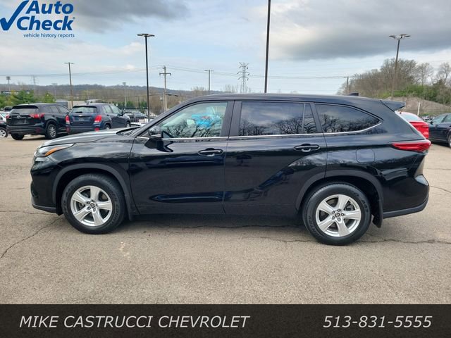 Used 2023 Toyota Highlander L image 2