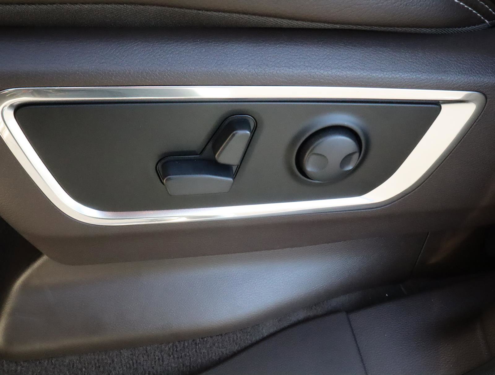 New 2025 RAM 1500 Laramie image 19