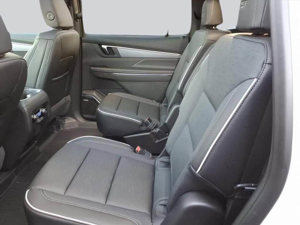 New 2026 Buick Enclave Sport Touring w/ Power Package FWD image 17