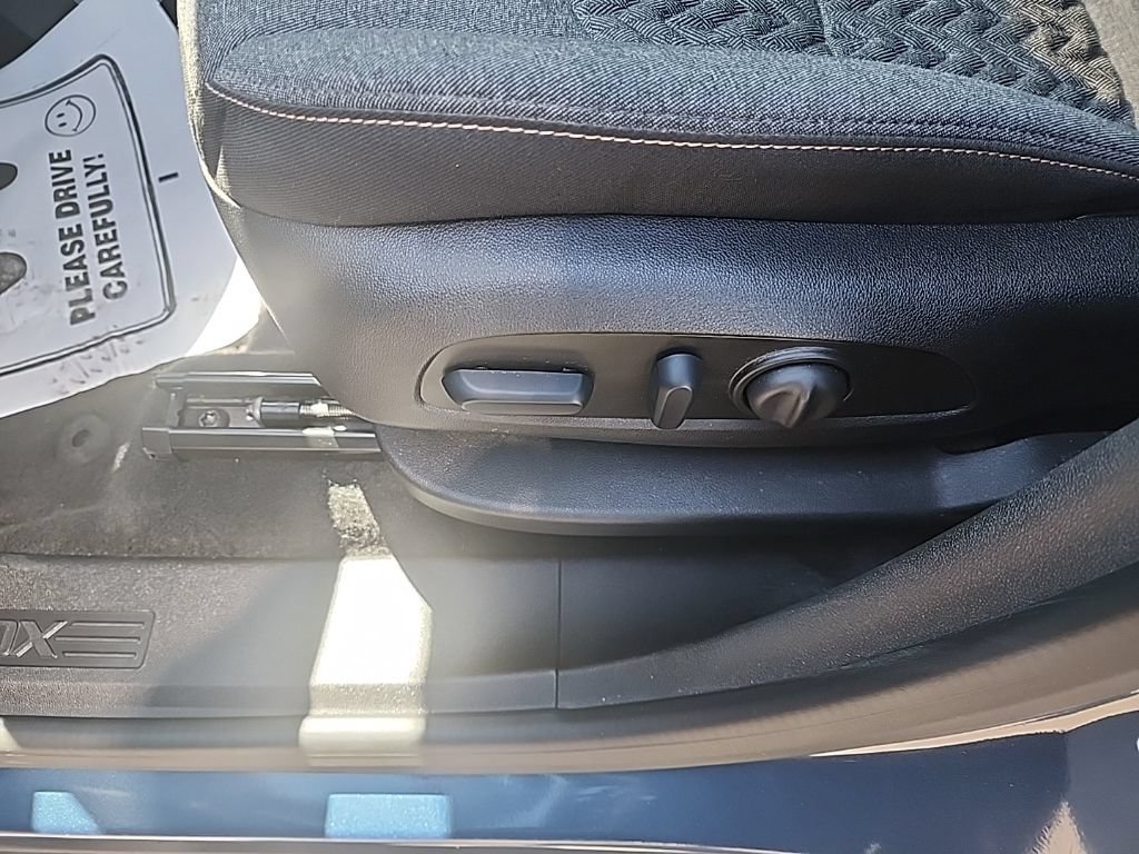 Used 2024 Chevrolet Equinox LT AWD/4WD image 12