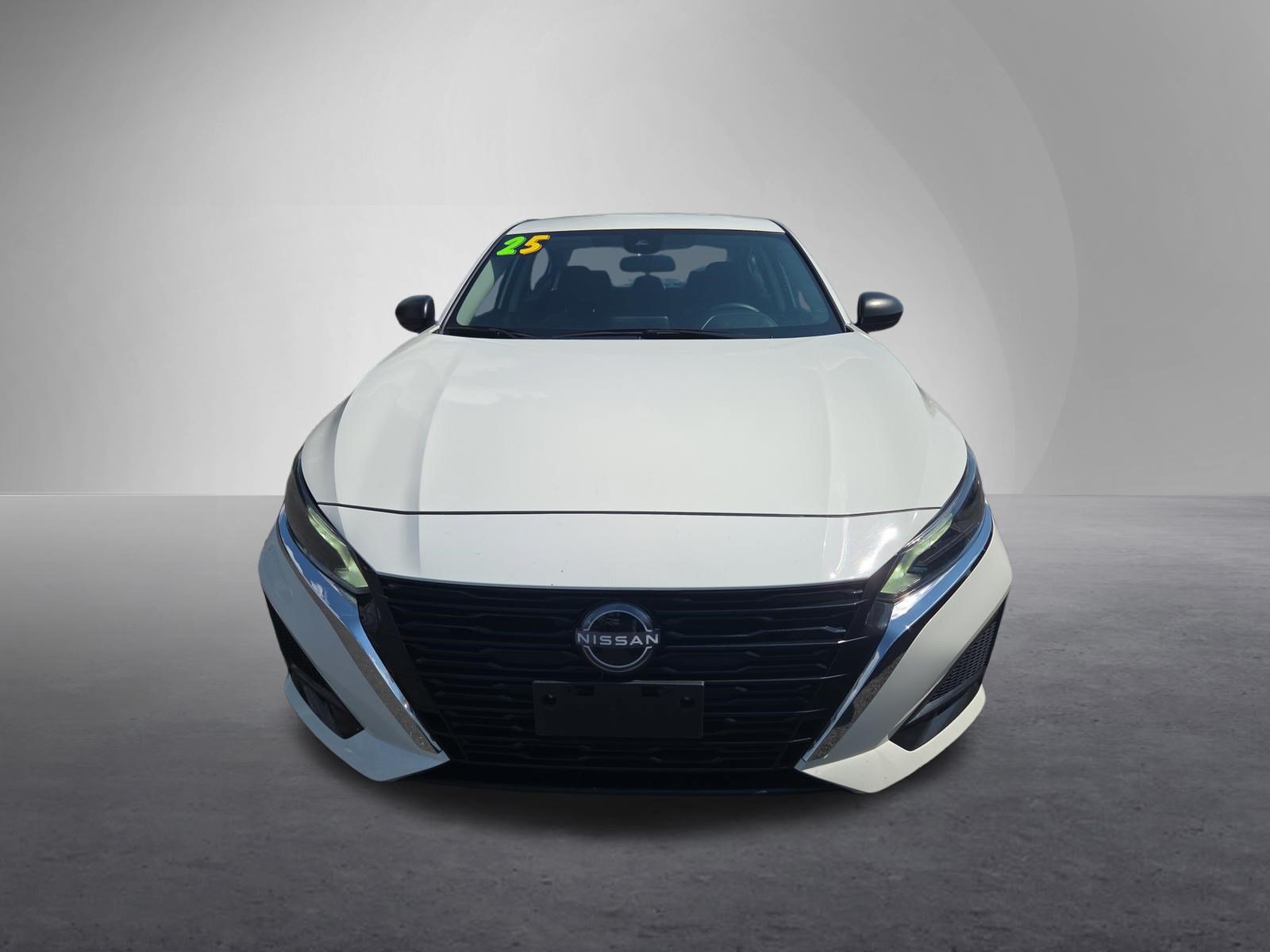 Used 2025 Nissan Altima 2.5 SV FWD image 9
