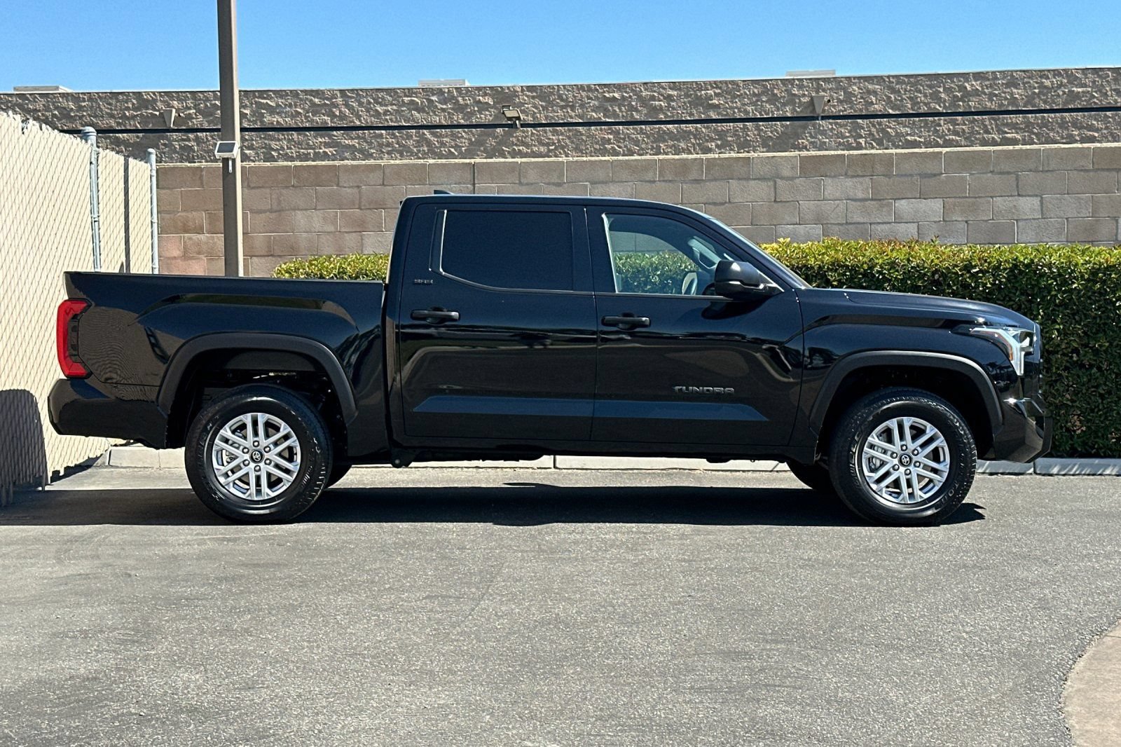 Used 2025 Toyota Tundra SR5 AWD/4WD image 3