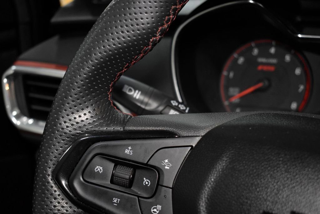 Used 2023 Chevrolet TrailBlazer RS w/ Convenience Package image 35