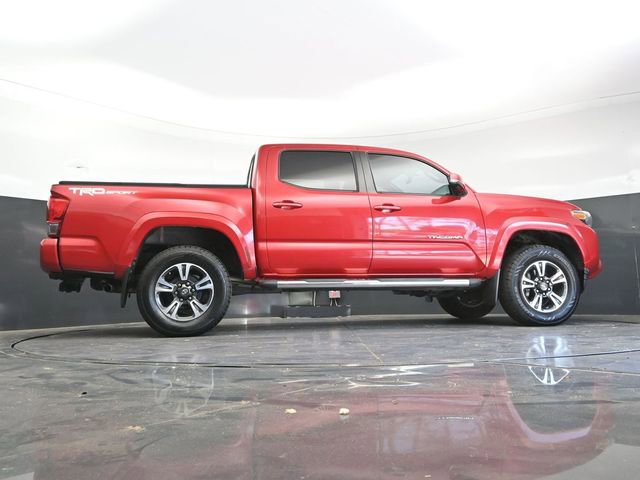 Used 2016 Toyota Tacoma TRD Sport w/ Towing Package RWD image 31