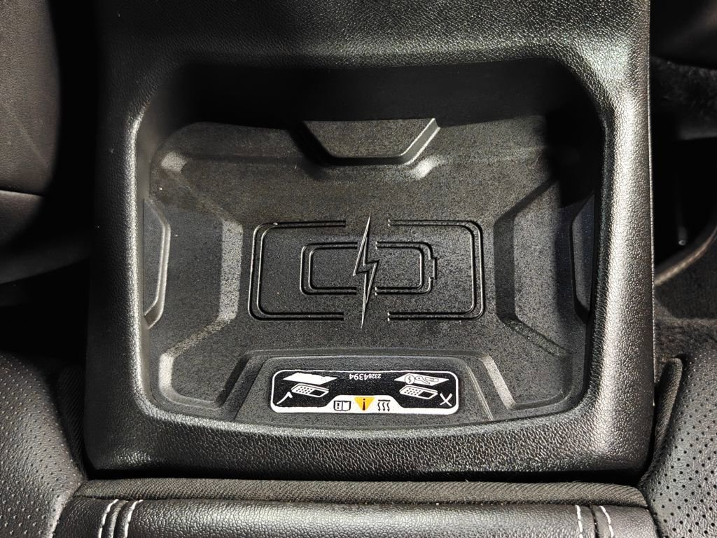 Used 2021 Chevrolet Camaro SS w/ Wild Cherry Design Package 2 RWD image 32