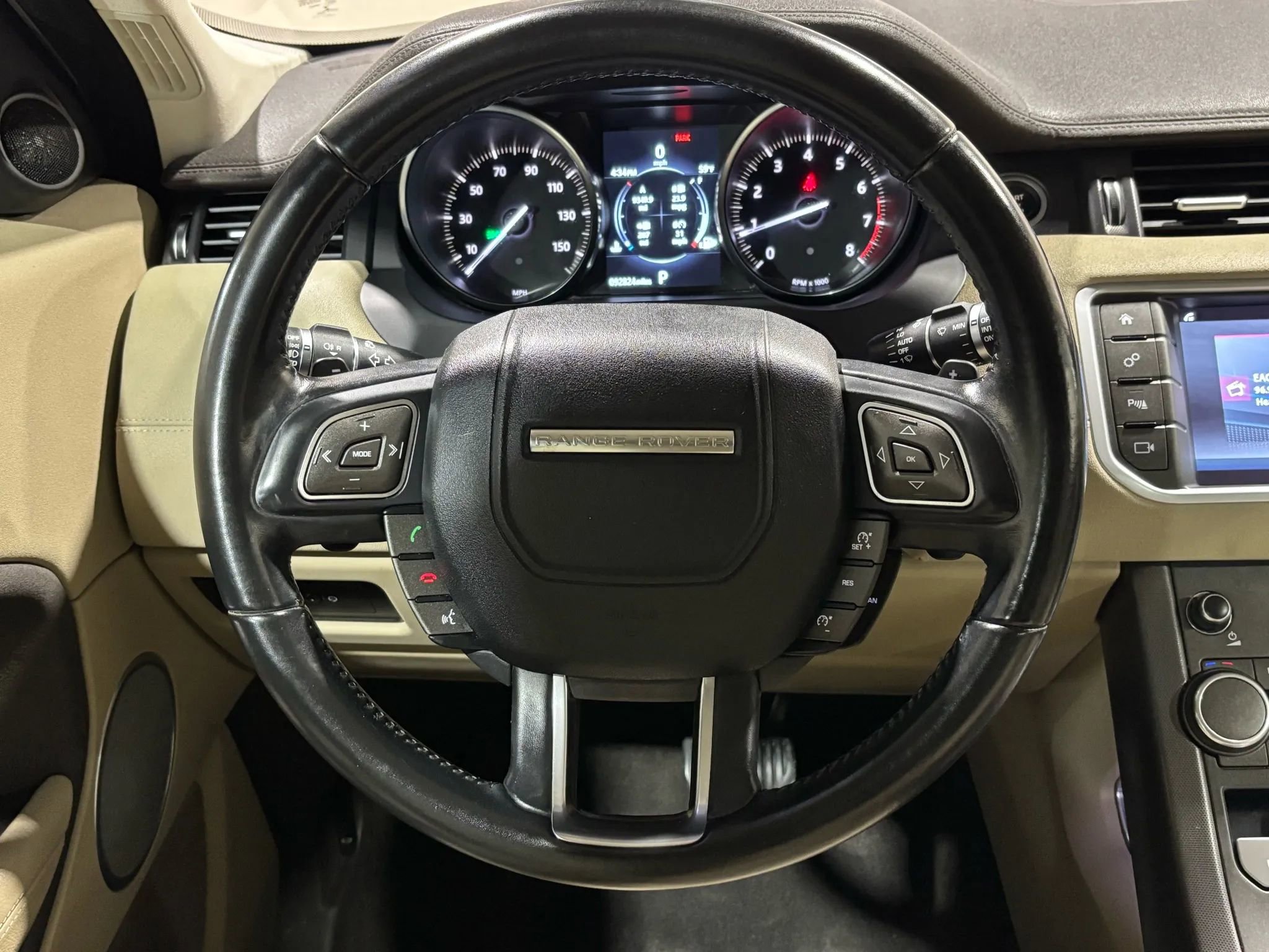 Used 2018 Land Rover Range Rover Evoque image 14