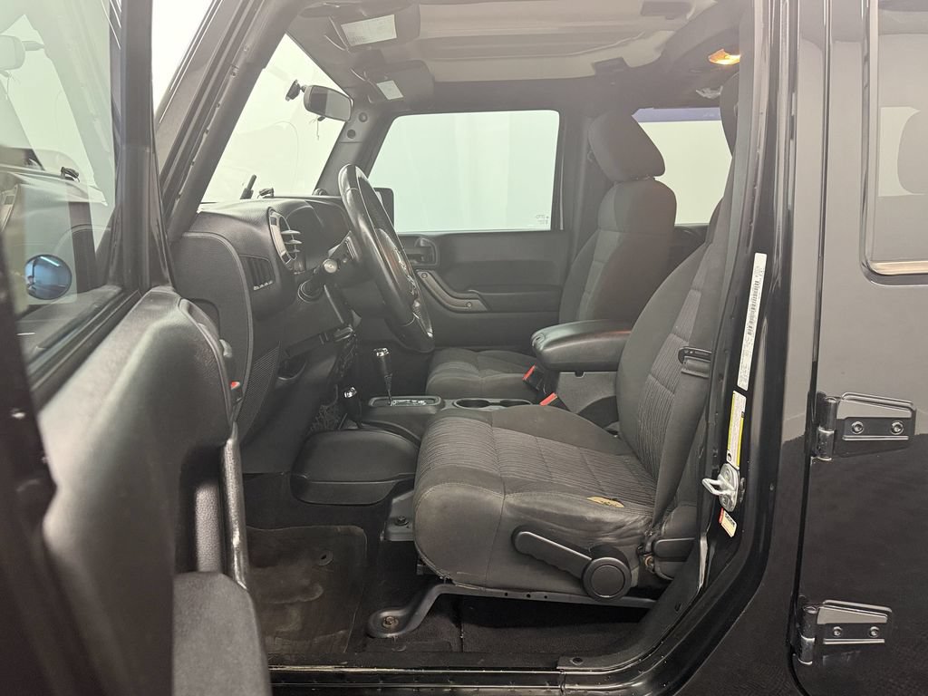 Used 2012 Jeep Wrangler Unlimited Sport w/ PWR Convenience Group AWD/4WD image 4