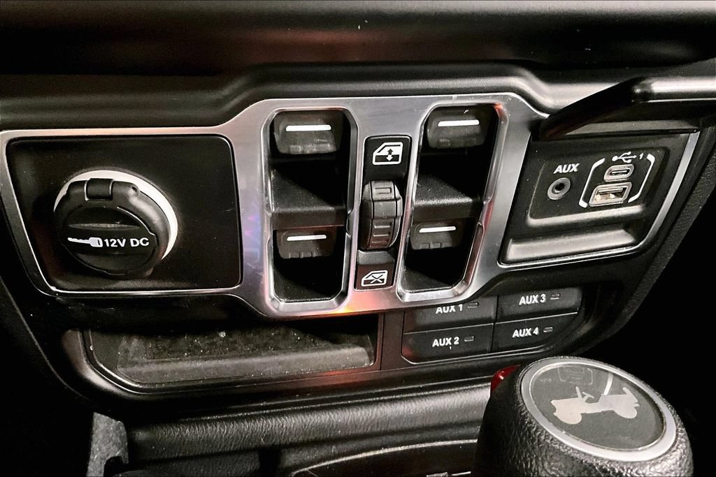 Used 2021 Jeep Wrangler Unlimited Sport AWD/4WD image 28