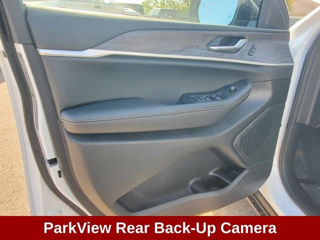 New 2025 Jeep Grand Cherokee L Limited image 8