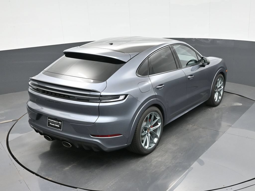 Certified 2026 Porsche Cayenne GTS AWD/4WD image 30
