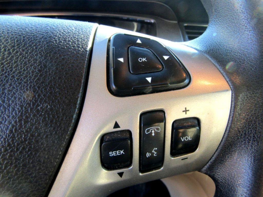 Used 2016 Ford Taurus SE FWD image 20