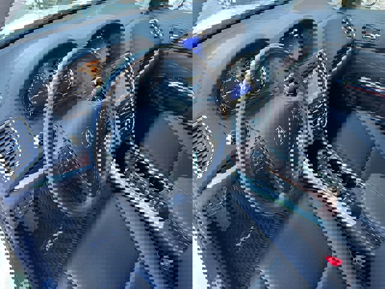 Used 2017 Acura TLX image 18