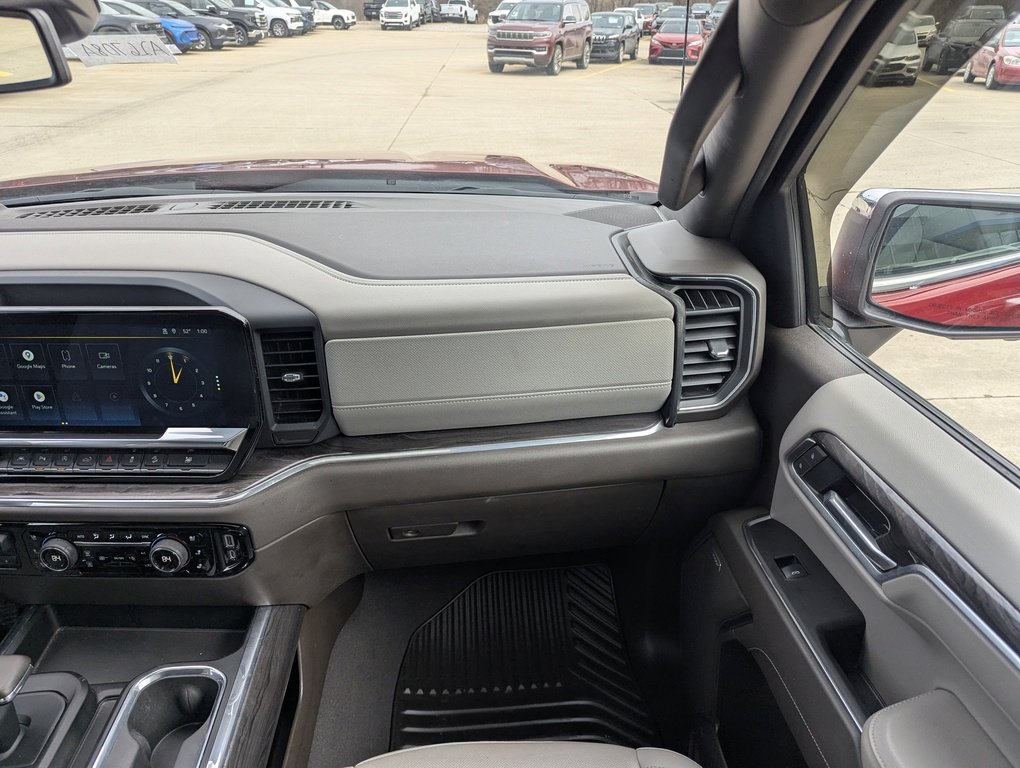 Used 2022 Chevrolet Silverado 1500 LTZ w/ LTZ Premium Package image 4