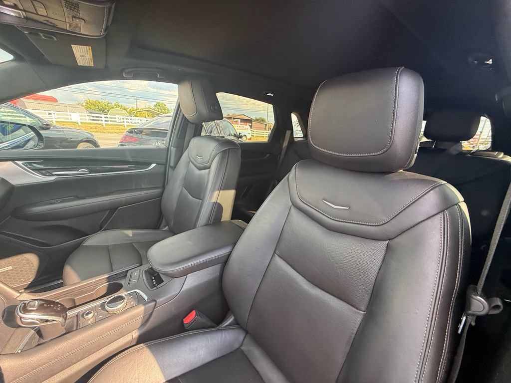 Used 2021 Cadillac XT5 Premium Luxury AWD/4WD image 13