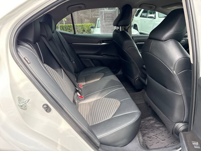 Used 2021 Toyota Camry SE FWD image 10