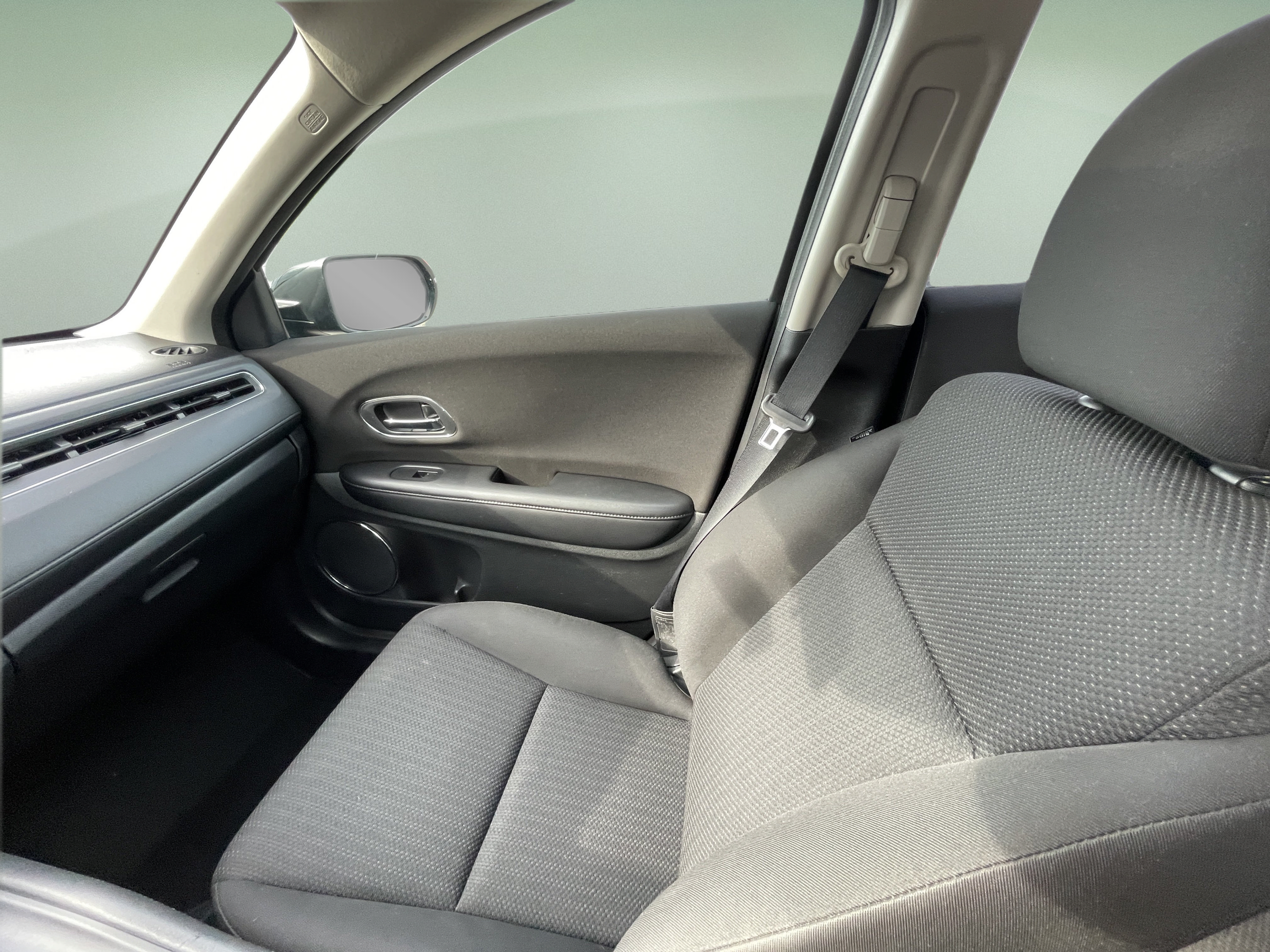 Used 2018 Honda HR-V EX image 34