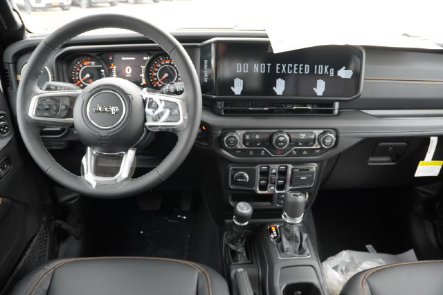 New 2026 Jeep Wrangler Unlimited Sahara AWD/4WD image 13