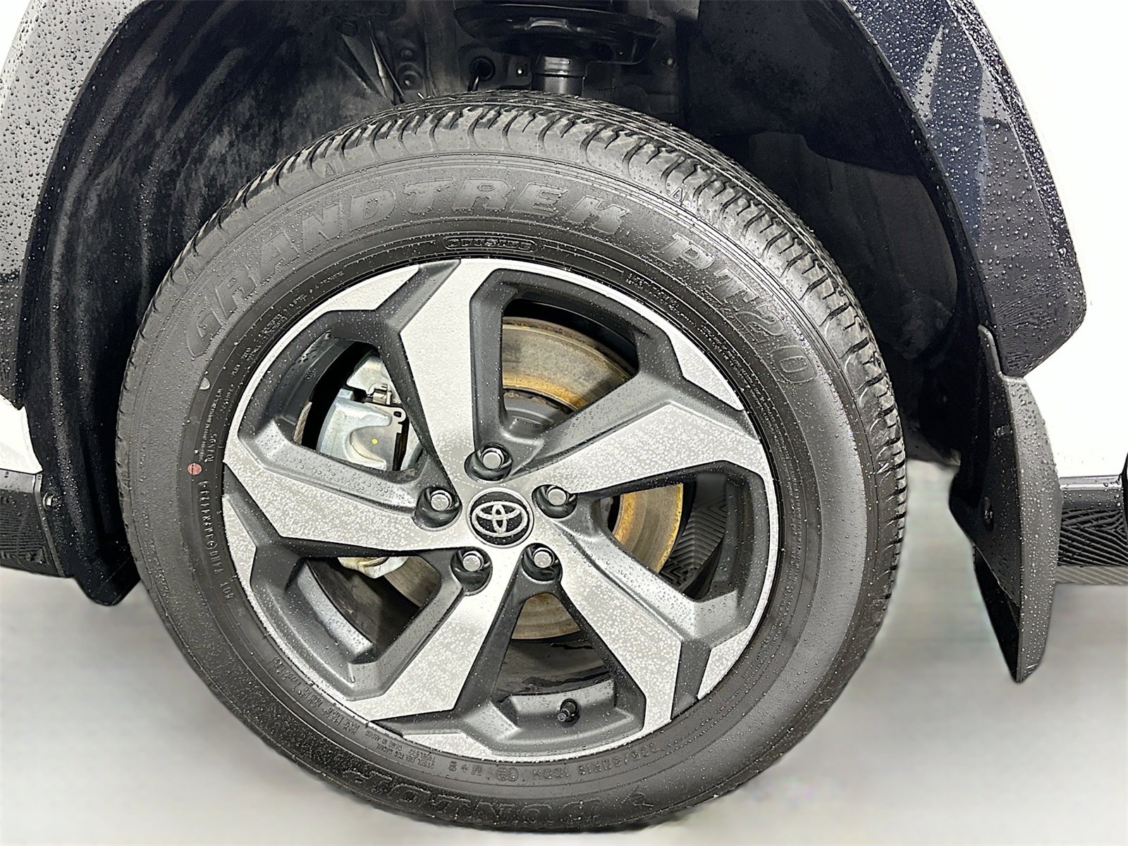 Certified 2024 Toyota RAV4 SE image 32