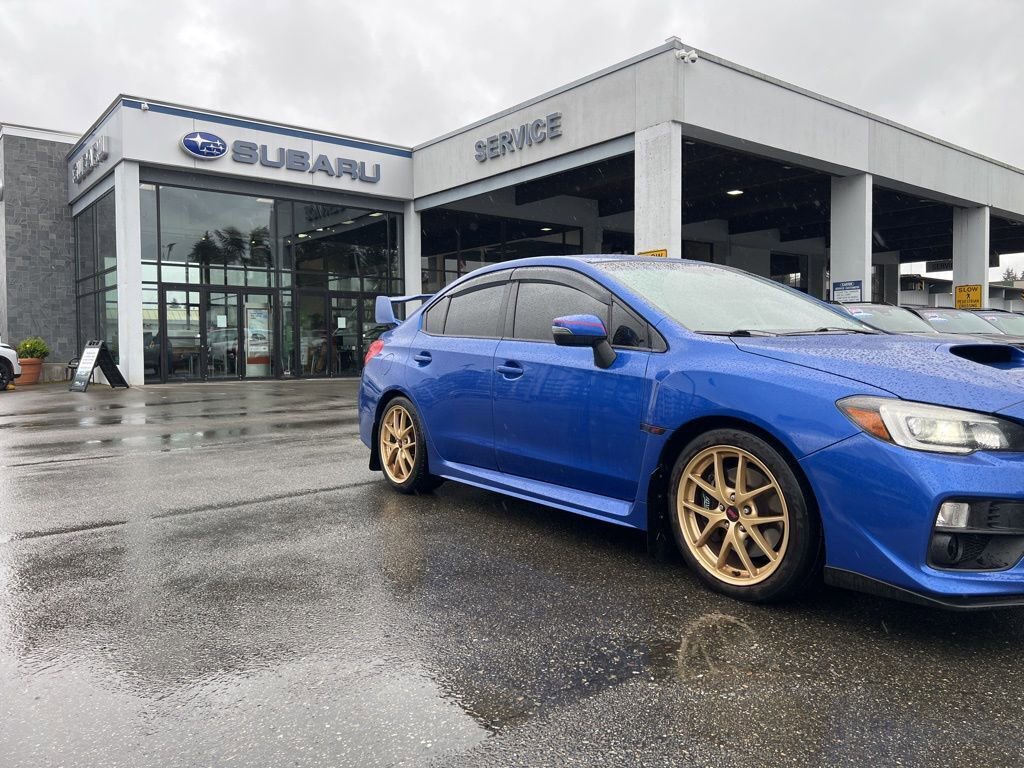 Used 2015 Subaru WRX STI Launch Edition image 4