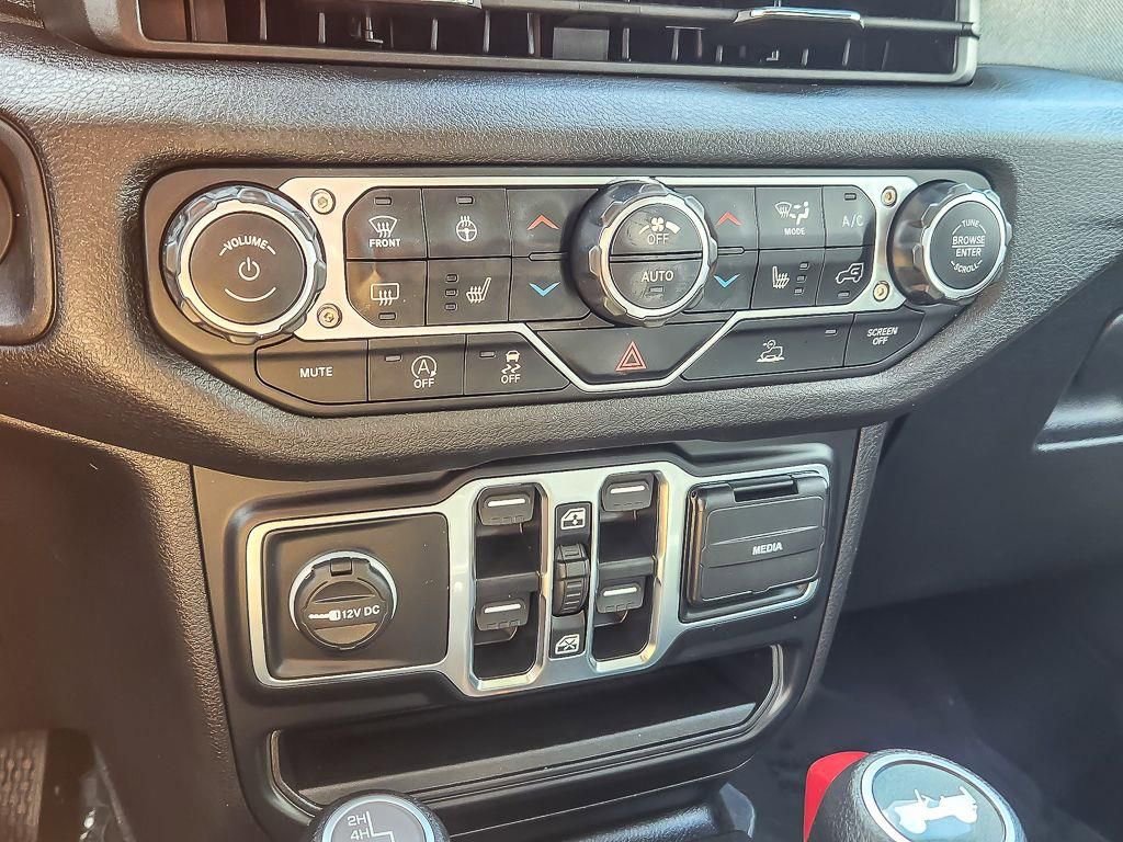 Used 2024 Jeep Wrangler Sport S AWD/4WD image 16