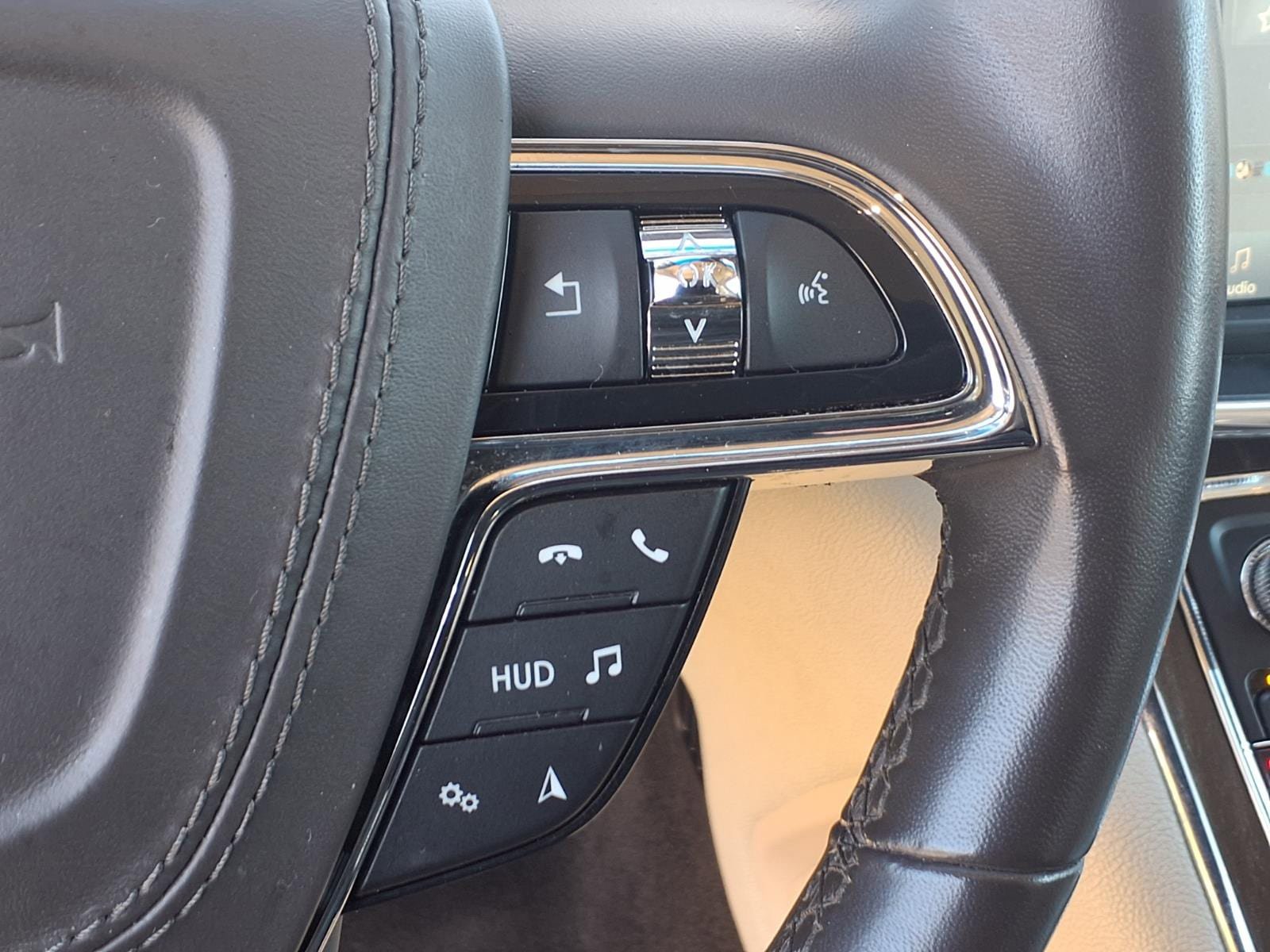 Used 2020 Lincoln Continental Reserve w/ Luxury Package AWD/4WD image 22