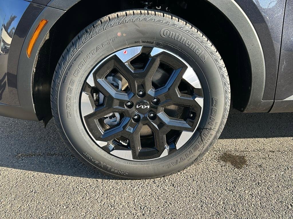 Certified 2025 Kia Sorento S w/ Panoramic Sunroof Package AWD/4WD image 10