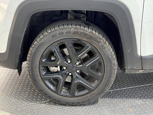 Certified 2022 Jeep Renegade Altitude w/ Sun/Sound Group image 9