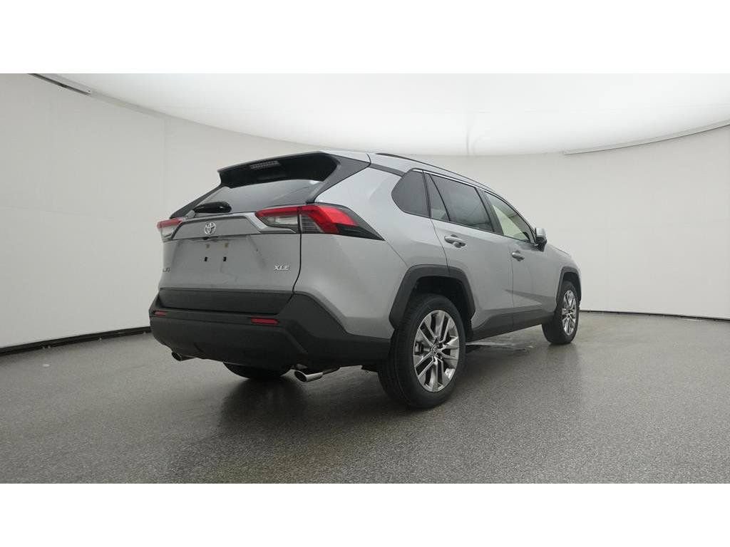 Used 2023 Toyota RAV4 XLE Premium FWD image 30