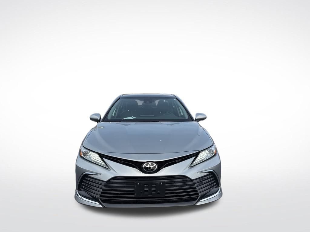 Certified 2021 Toyota Camry XLE image 9
