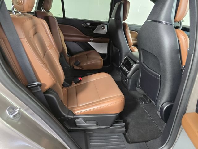 Used 2020 Lincoln Aviator Reserve w/ Equipment Group 202A AWD/4WD image 14