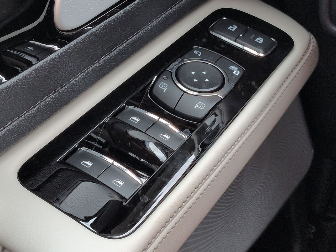 New 2026 Lincoln Aviator Reserve AWD/4WD image 23