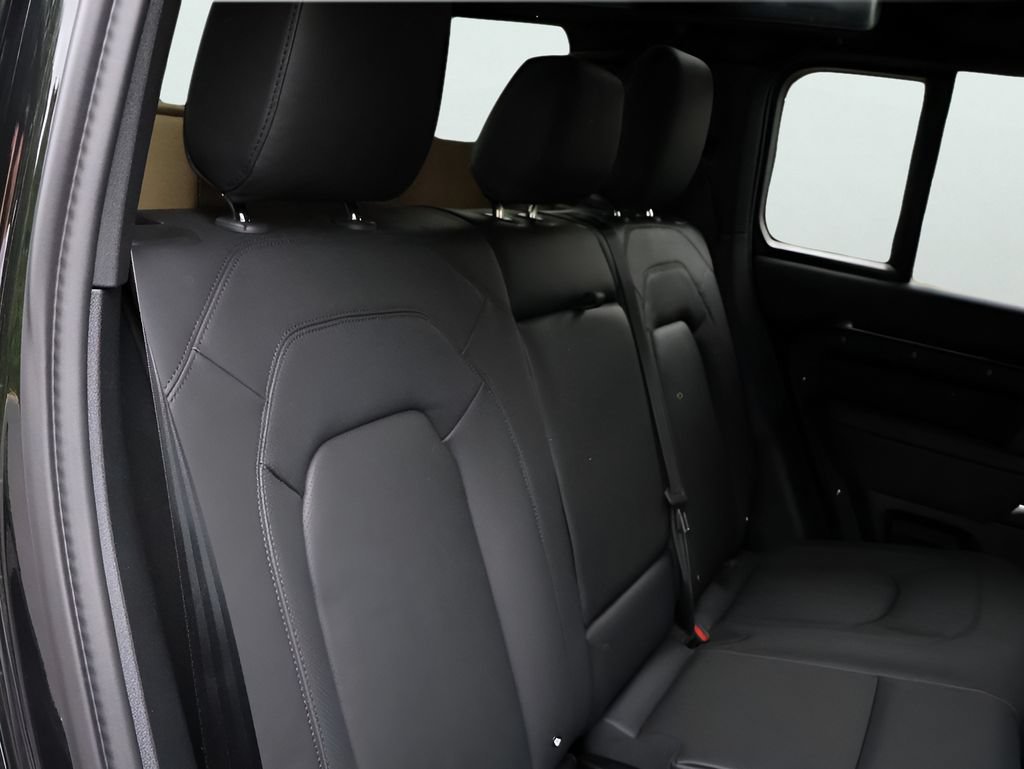 New 2026 Land Rover Defender 110 X-Dynamic SE AWD/4WD image 12