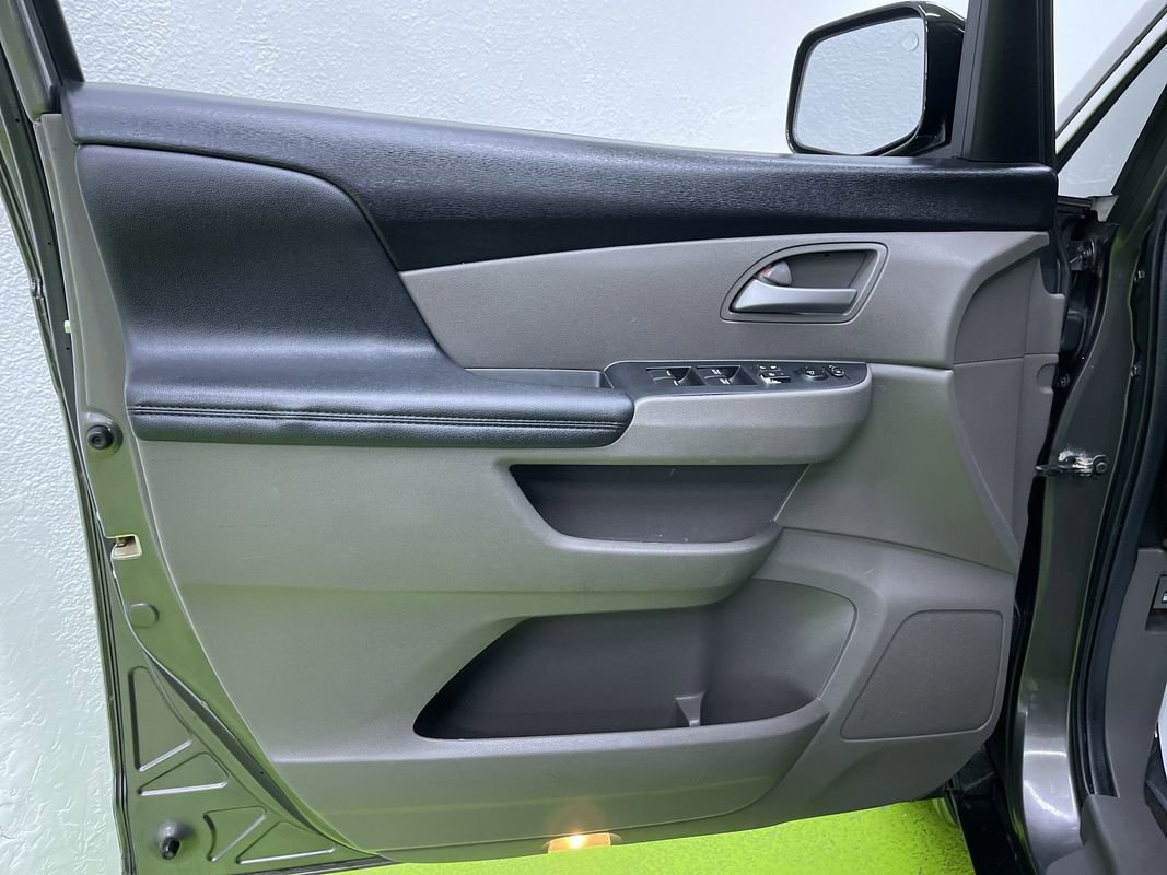 Used 2012 Honda Odyssey EX-L image 3