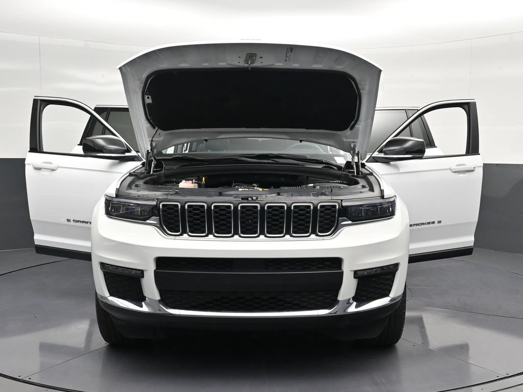 Used 2023 Jeep Grand Cherokee L Limited AWD/4WD image 31