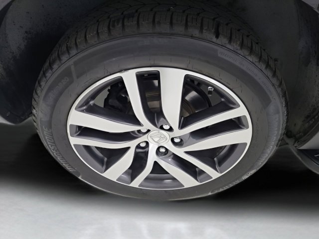 Used 2018 Honda Pilot Touring image 15