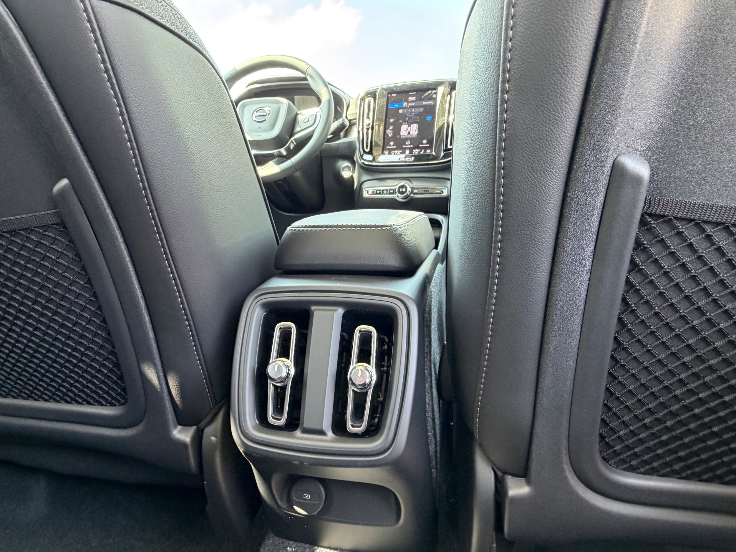 New 2026 Volvo XC40 B4 Core FWD image 11