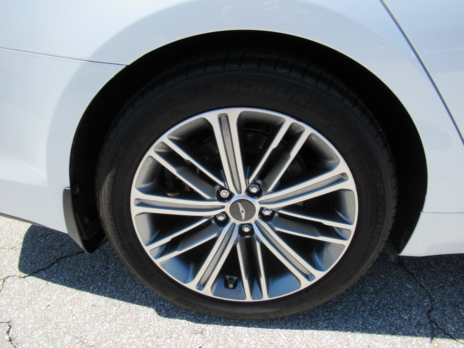 Used 2020 Genesis G80 3.8 RWD image 7