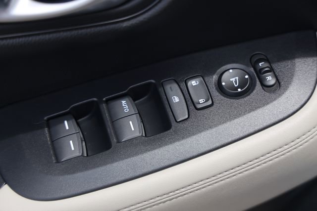 Used 2024 Honda HR-V LX image 15