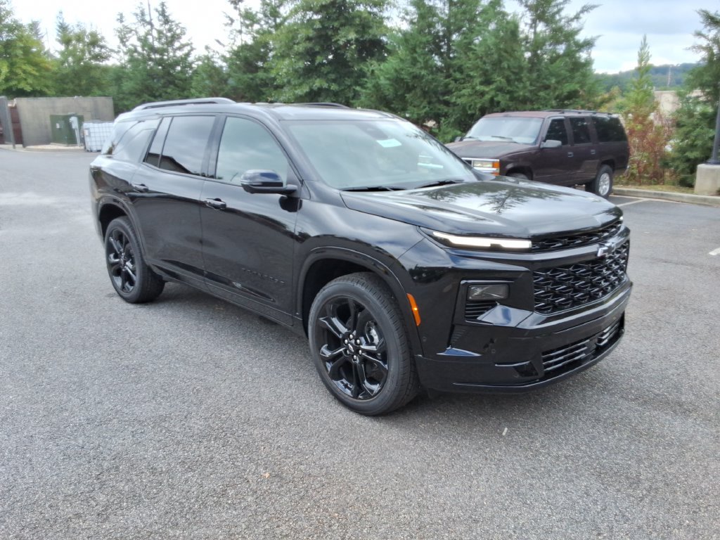 New 2027 Chevrolet Traverse RS FWD image 3