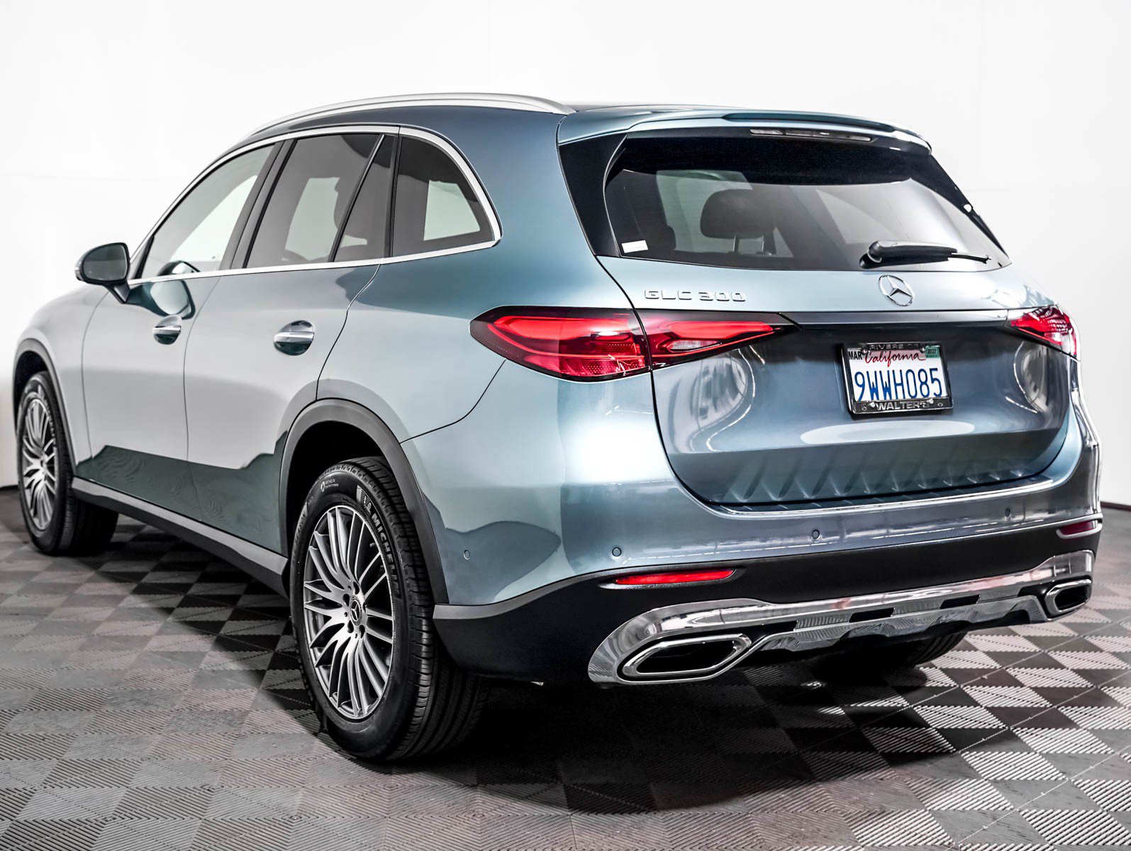 Certified 2026 Mercedes-Benz GLC 300 image 2