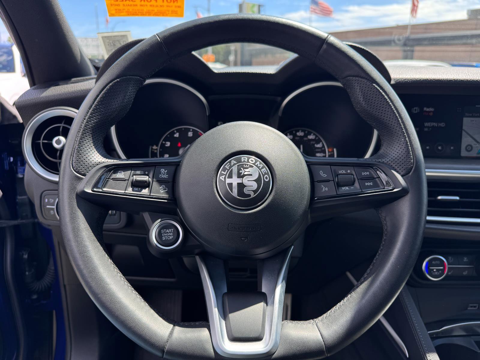 Used 2022 Alfa Romeo Stelvio Ti image 17