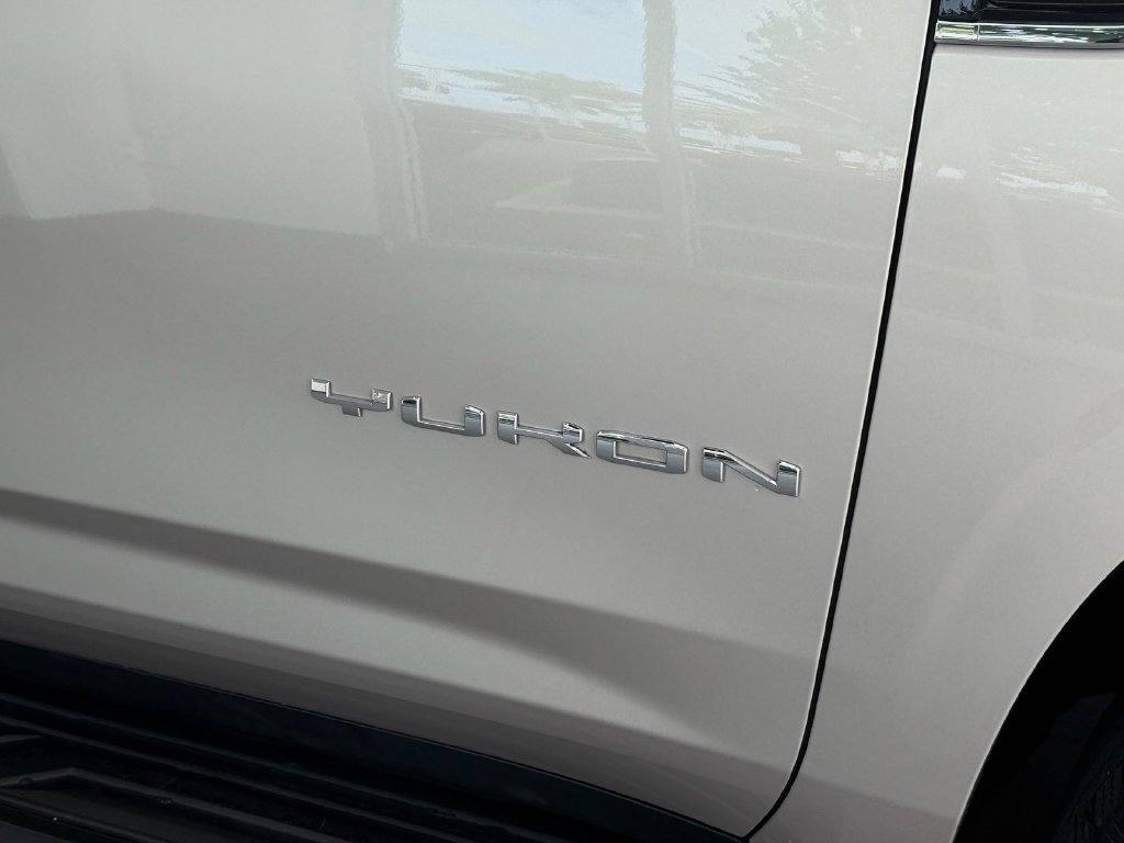 Certified 2023 GMC Yukon XL SLE w/ Gmc Pro Safety Plus Package RWD image 9