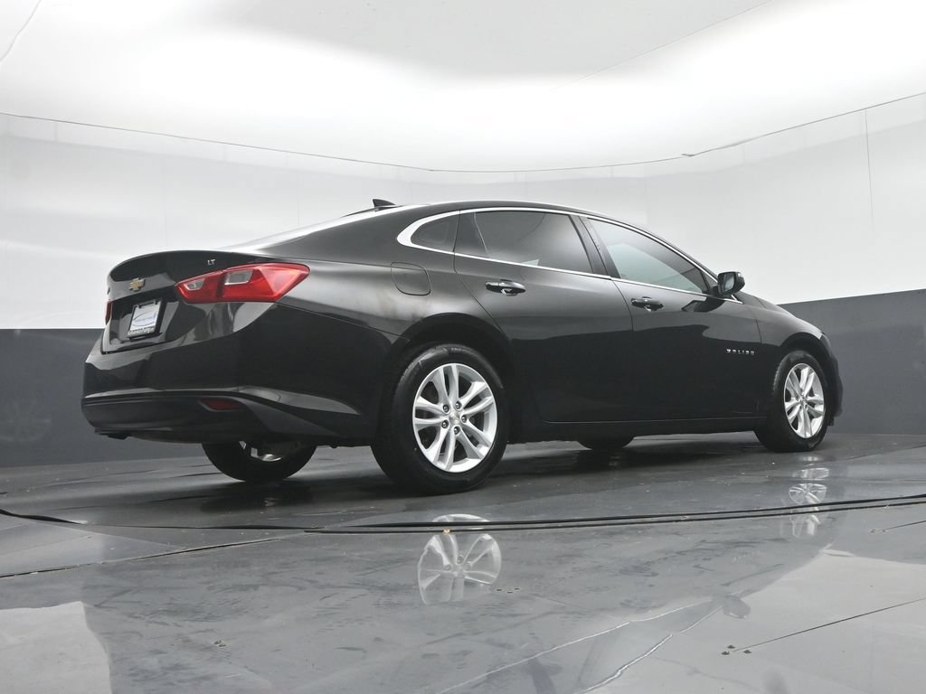 Used 2017 Chevrolet Malibu LT FWD image 53