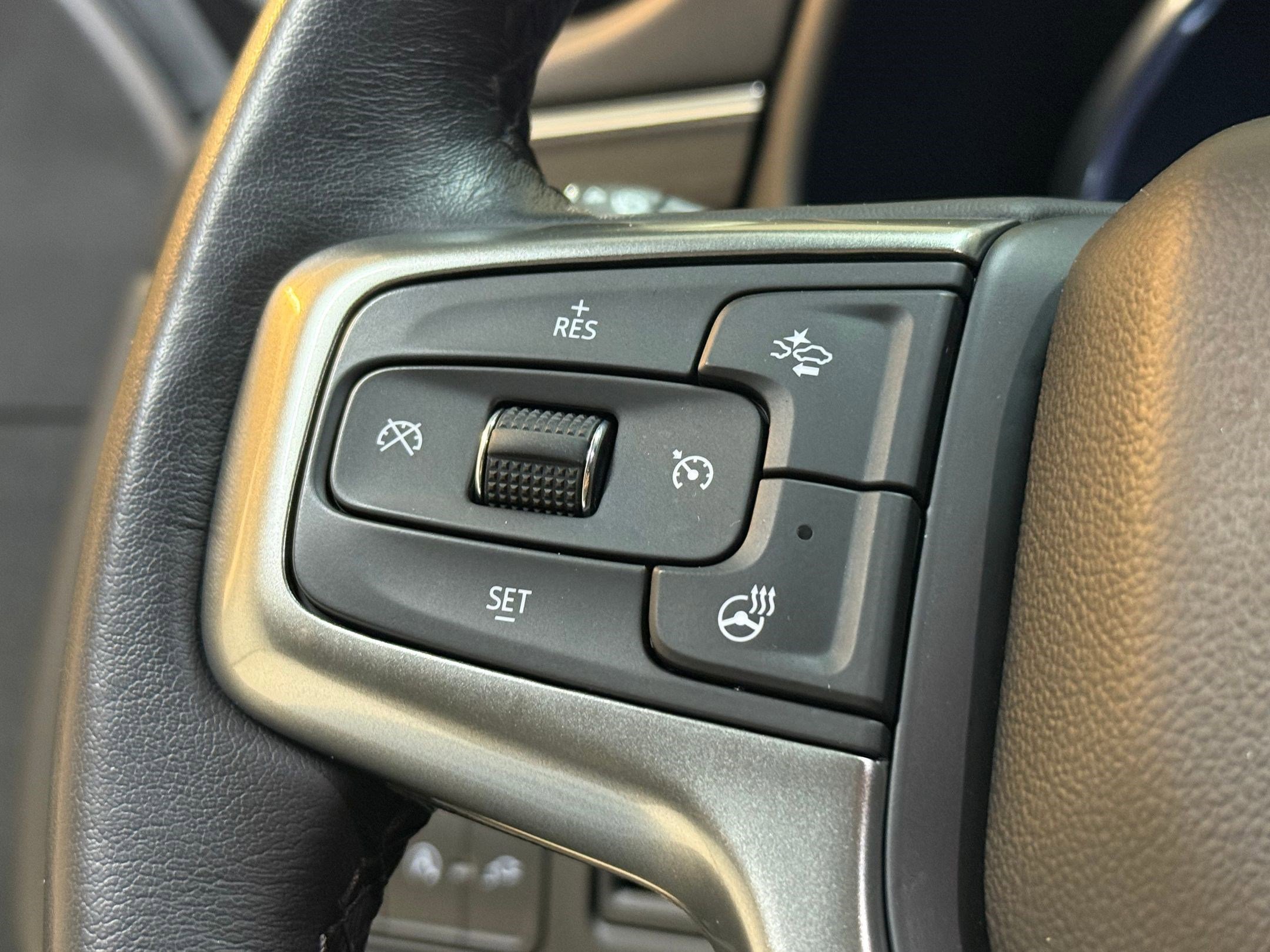 Used 2022 Chevrolet Tahoe LT w/ LT Signature Package image 16