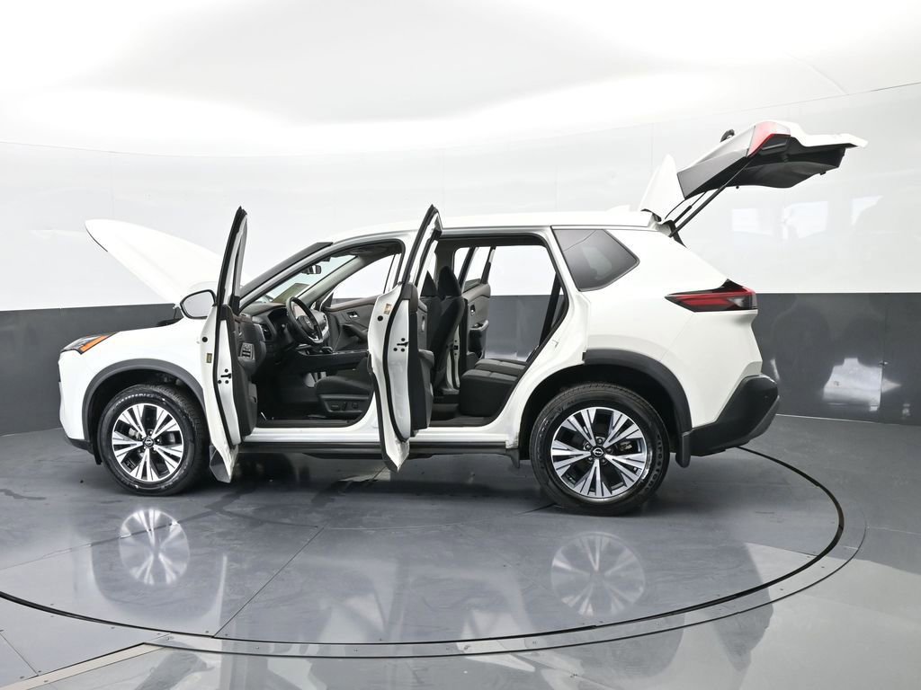 Used 2023 Nissan Rogue SV image 74